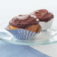 Yellow Cupcakes with Chocolate Ganache Frosting - Cooks Illustrated